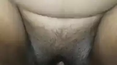 Mature Desi aunty Hindi XXX sex with her husbandâ€™s friend