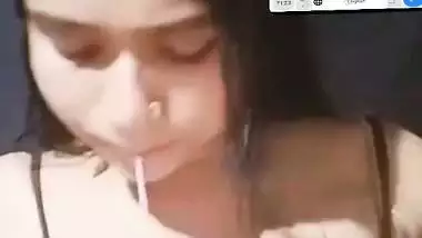 Live cam Bengali girl Muskaan topless paid show