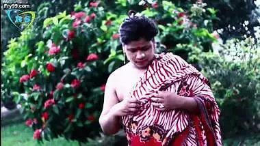 Big boob sharmeen khan side boobs and backless show seducing act