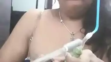 Desi aunty show her big boob